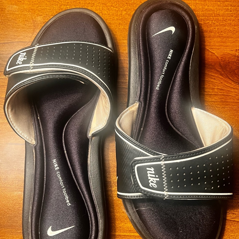 Nike adjustable slide on Sandals